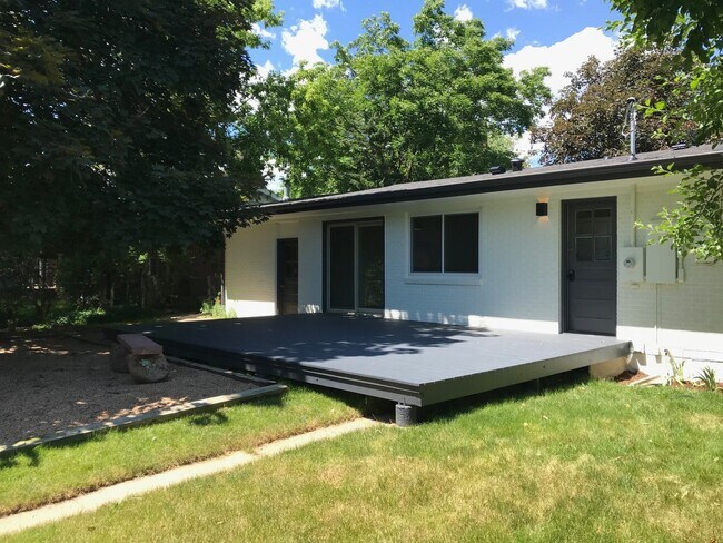 Photo - 4 Bed 2 Bath Home in South Boulder!