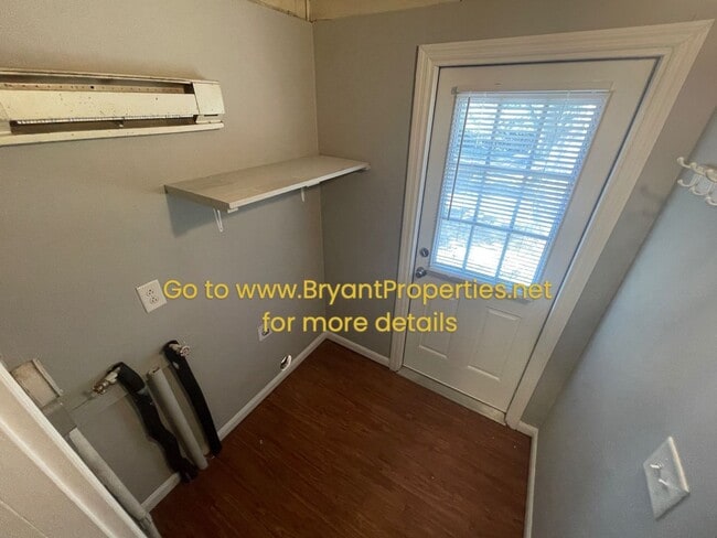 Photo - 912 Bryan St