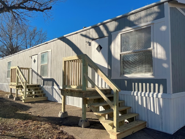 Photo - 110 N Michigan St