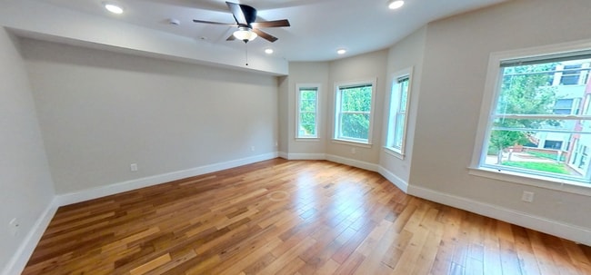 Building Photo - 19 Caldwell St Unit 1 Rental