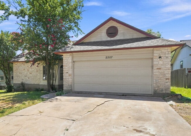 Photo - "Charming 3-Bedroom Home with 2 Full Baths in Desirable Round Rock Locale!"