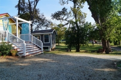 Photo - 402 E College St