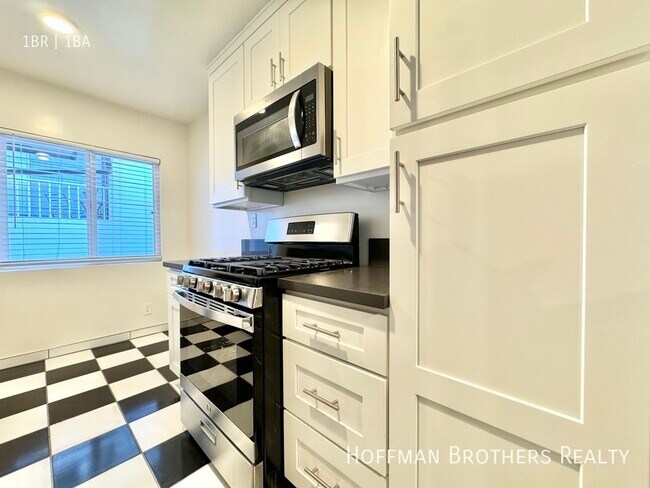 Photo - 8229 De Longpre Ave Unit 7