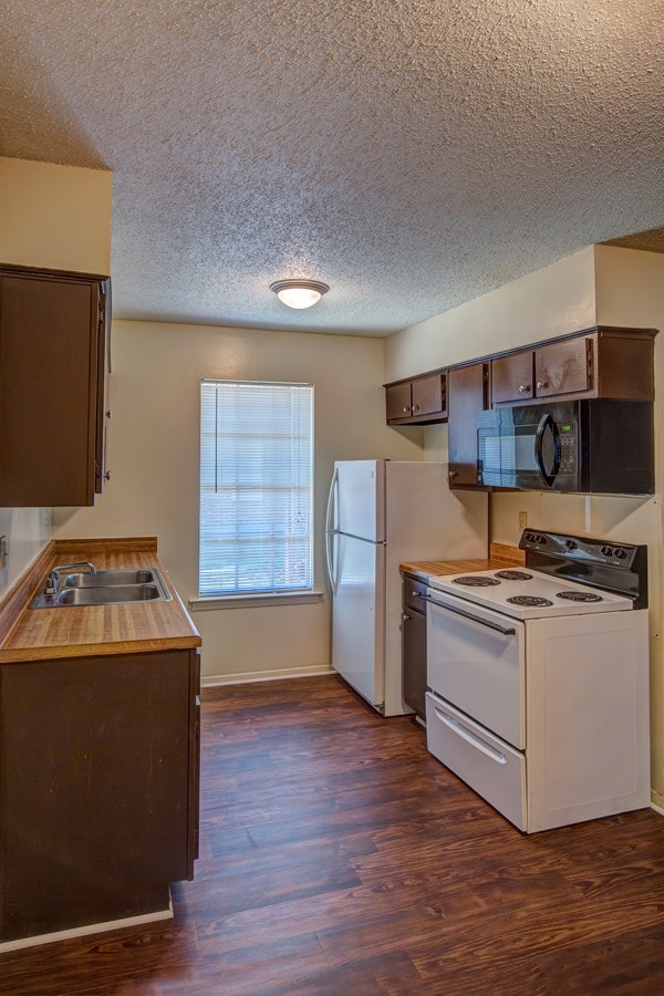 University Highlands - University Crossings