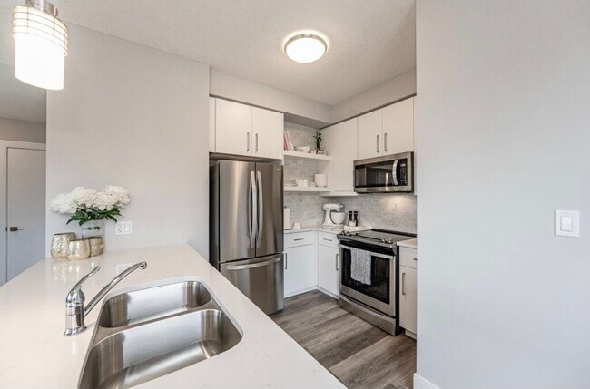 Photo - 54 Bridge St W