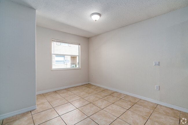 Photo - 2167 Harrison St