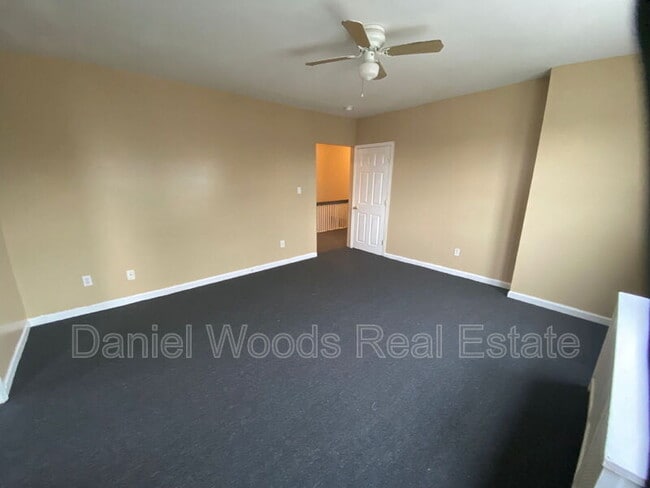 Photo - 1614 68th Ave Unidad 2