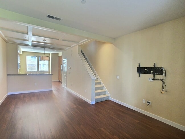 Photo - Ideally Located 3 Bedroom Townhouse with Cahill Park Views