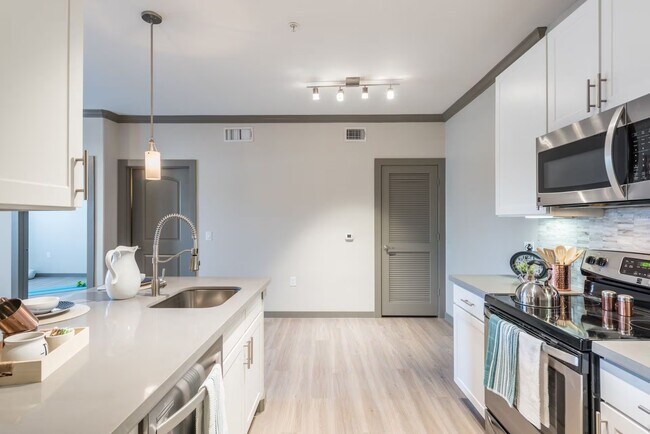 Photo - Elevated Lifestyle, With 1 Month Complimen... Unit DGM2