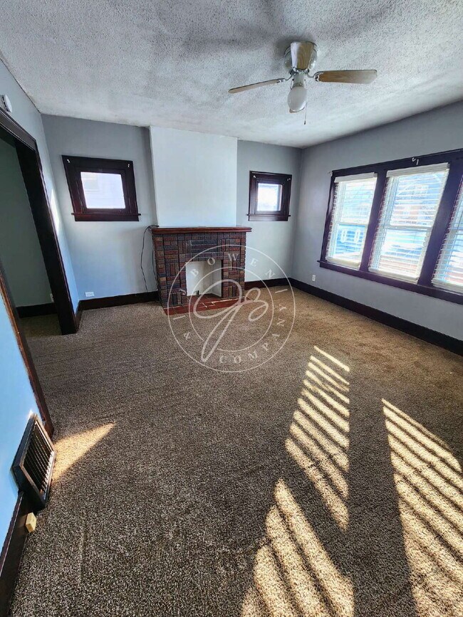 Photo - 1944 Crosswell Pl