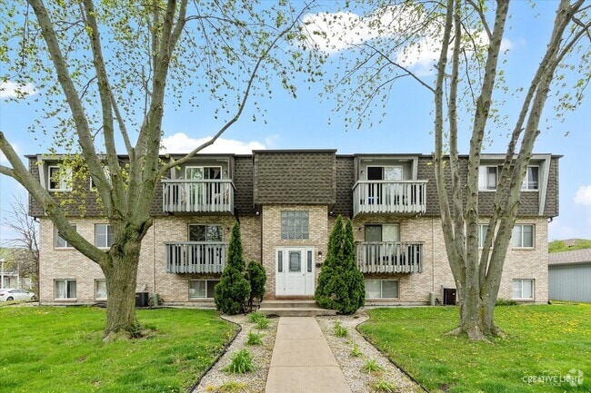 Building Photo - 2301 Bicentennial Ave Unit 5 Rental