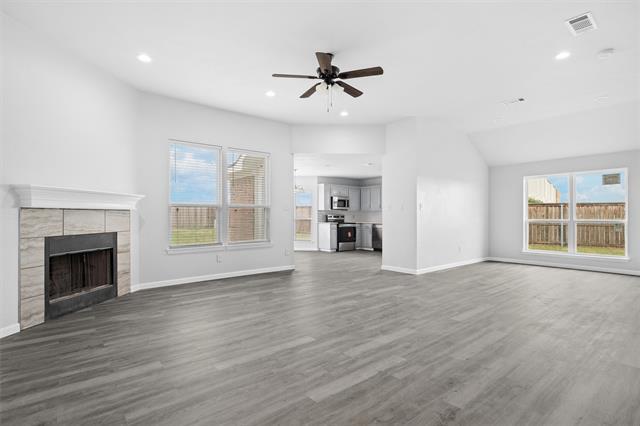 Photo - 619 White Swan Dr