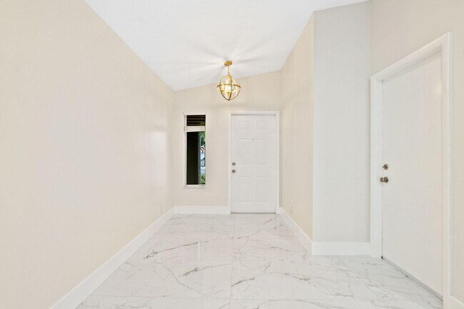 Photo - 4498 Dogwood Cir