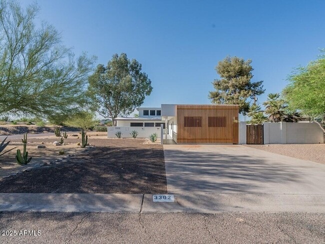 Building Photo - 3302 E Turquoise Ave