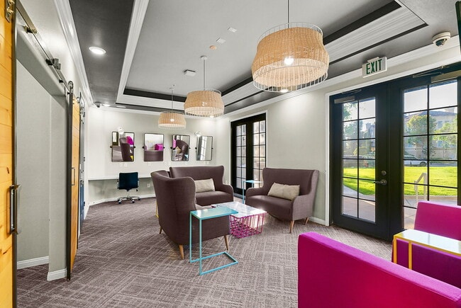 Photo - Pinnacle at MacArthur Place