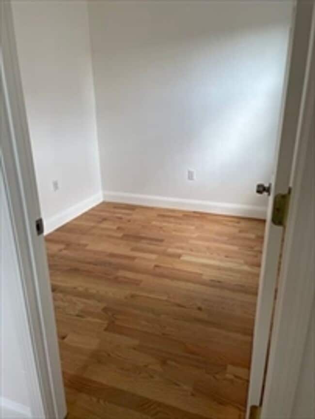 Photo - 84-86 Maverick Street LLC Unit 84-2