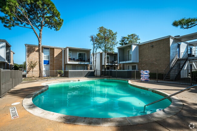 Pool - Pine Forest Place