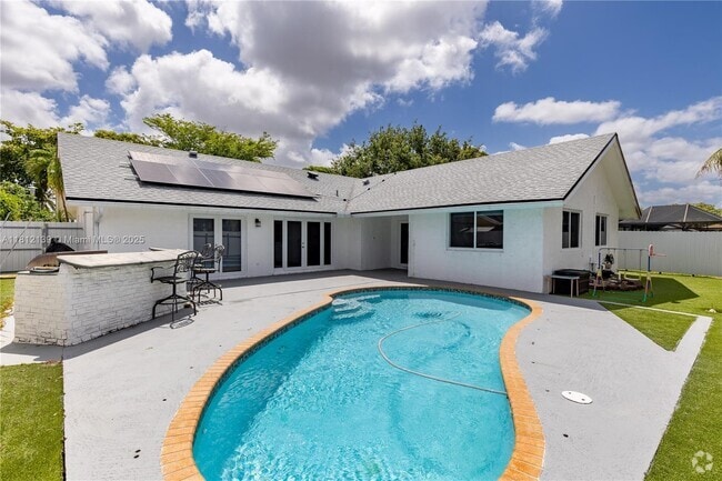Building Photo - 2400 NW 103rd Ave Rental