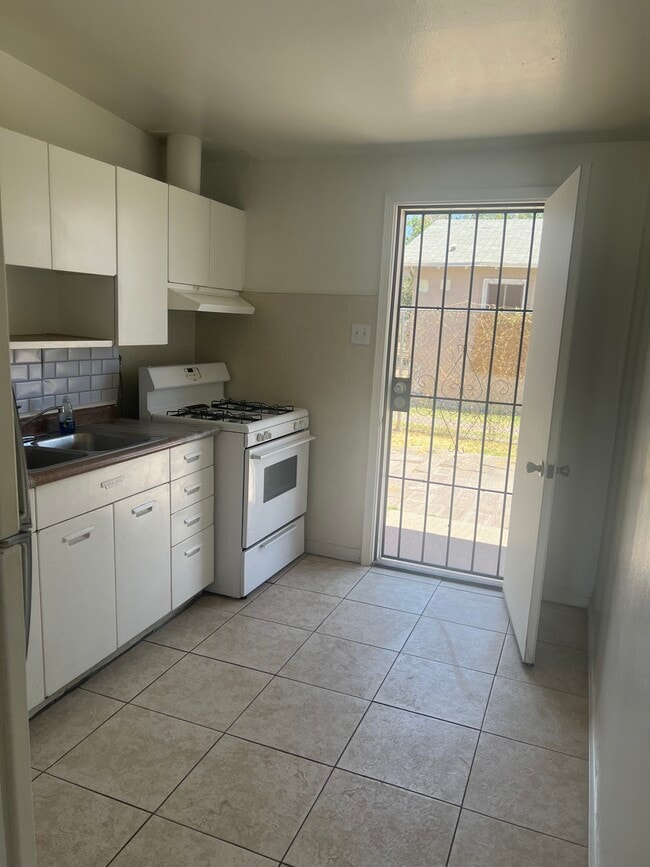 Photo - 6069 Griems Ct
