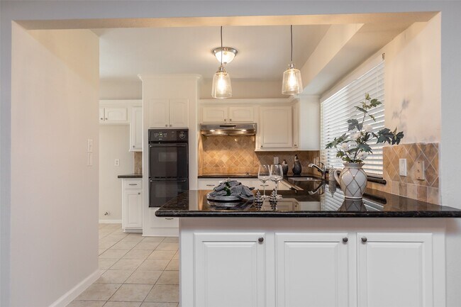 Photo - 46 N Deerfoot Cir