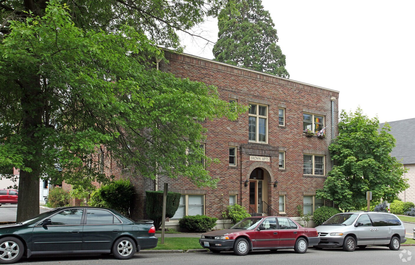 Photo - Brown Apartments
