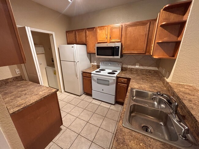 Photo - 6141 Metrowest Blvd
