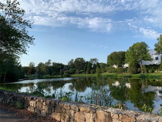 Building Photo - 202 Park St Unit APT 15