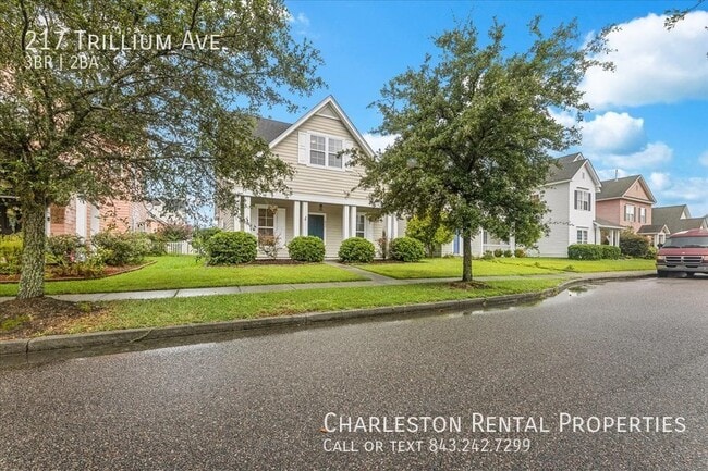 Photo - 217 Trillium Ave