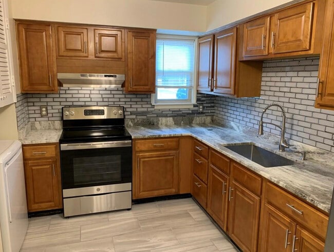 Photo - 1317 W Tanners Creek Dr