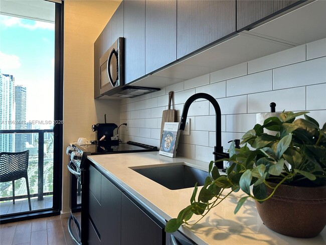 Photo - 398 NE 5th St Unidad 3008