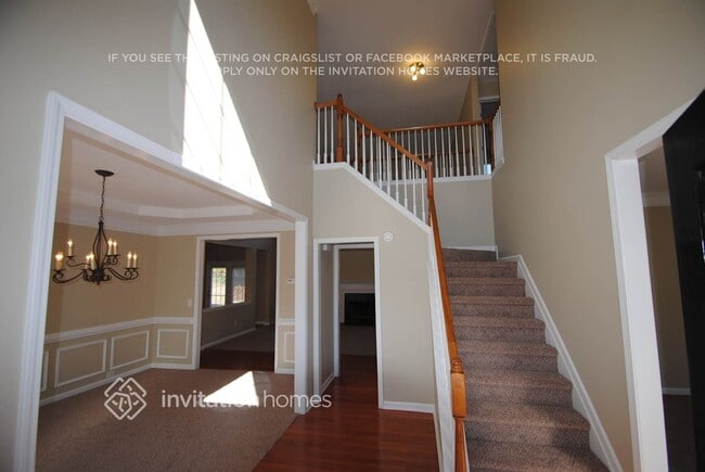 Photo - 5372 Heyward Pl SW