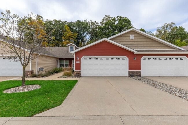 Redwood Cascade Township