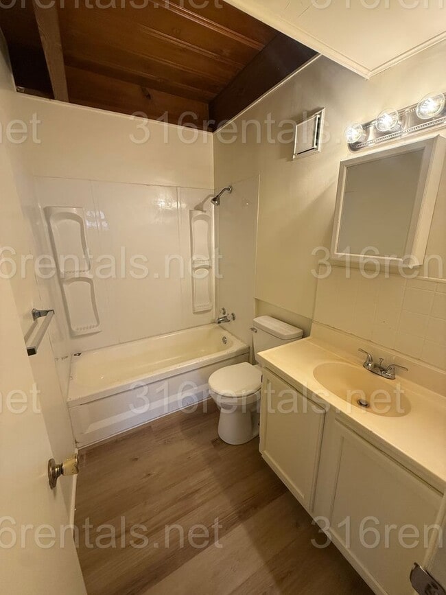 Photo - $1195 - 3 bed 2 bath - Single Family Home