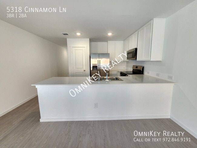 Photo - 5318 Cinnamon Ln