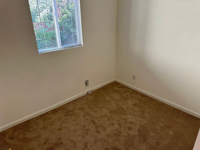 Photo - Large home near berkekey bowl