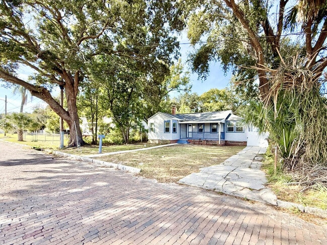 Photo - 3308 N Avon Ave