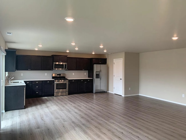 Photo - Beautiful 4 Bedroom Home in Fife WA - Apply Today!