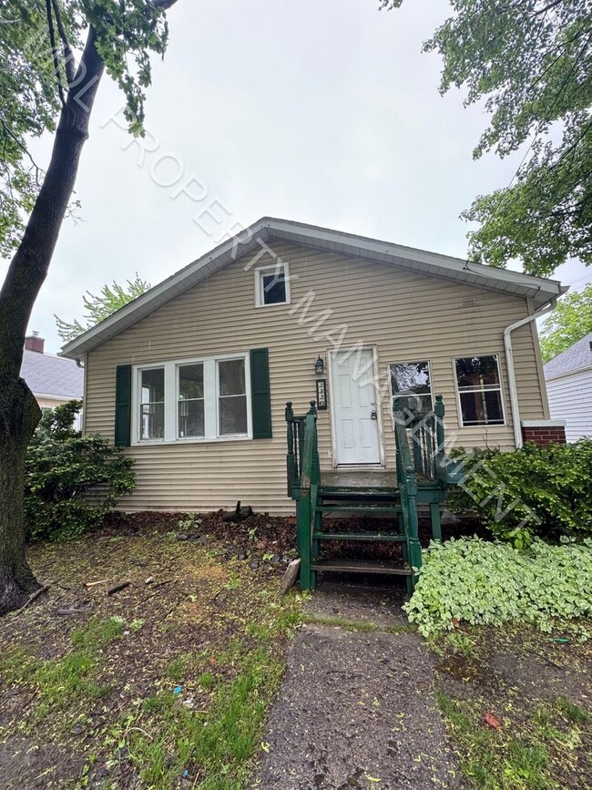 3 Bedroom 1 Bathroom Home - 3 Bedroom 1 Bathroom Home