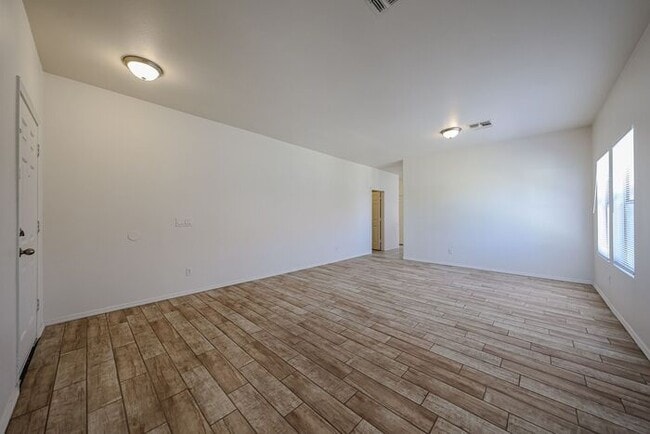 Photo - MOVE IN SPECIALS - UP TO 1 MONTH RENT FREE...
