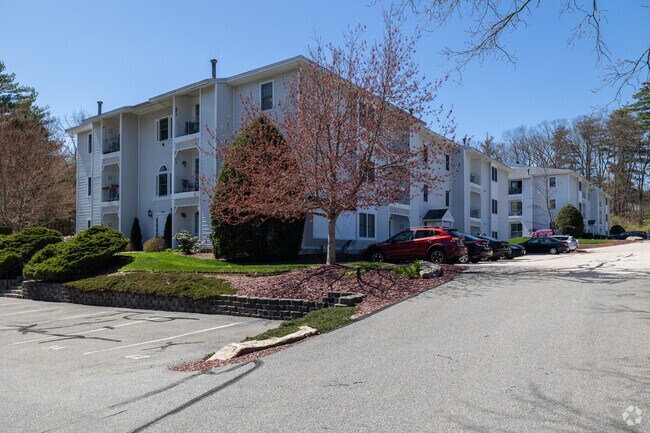 28 James St Milford, NH - Stoney Creek Condominiums