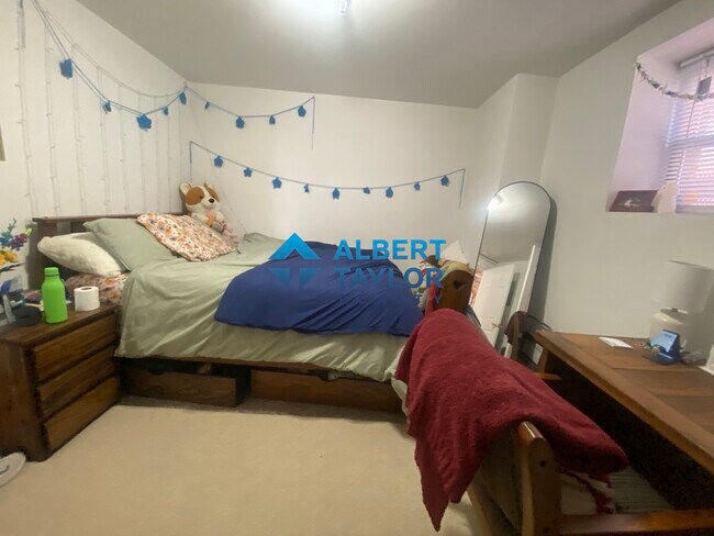 Photo - 168 Northampton St Unit 2