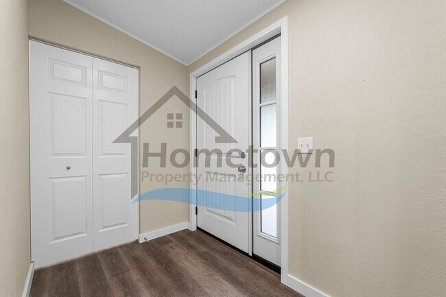 Photo - 3 Bedroom 2 Bathroom Home in a Rustic Setting with Mountain Views Available in Blanchard!