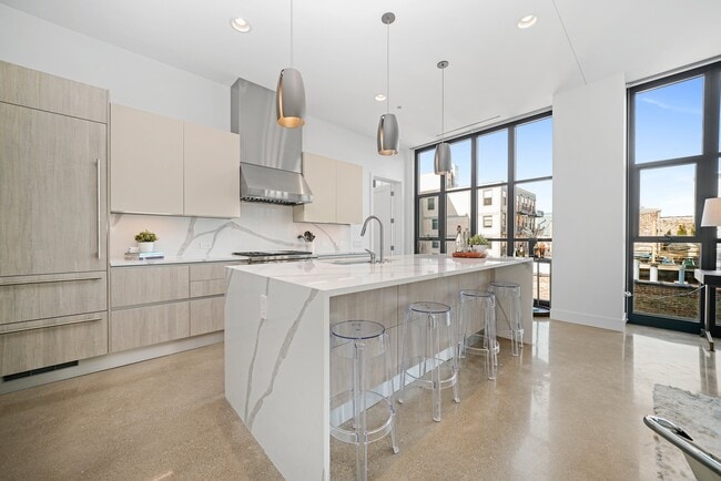 Photo - 900 W Washington Blvd Condo Unit 504