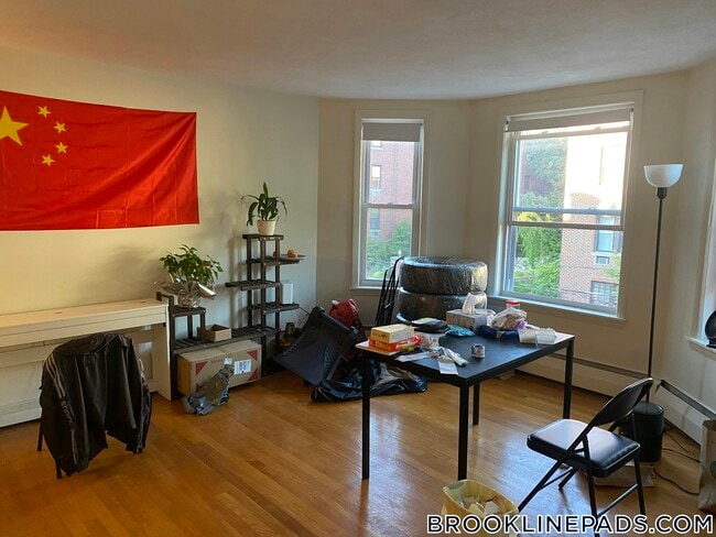 Photo - 312 Tappan St Unit 5