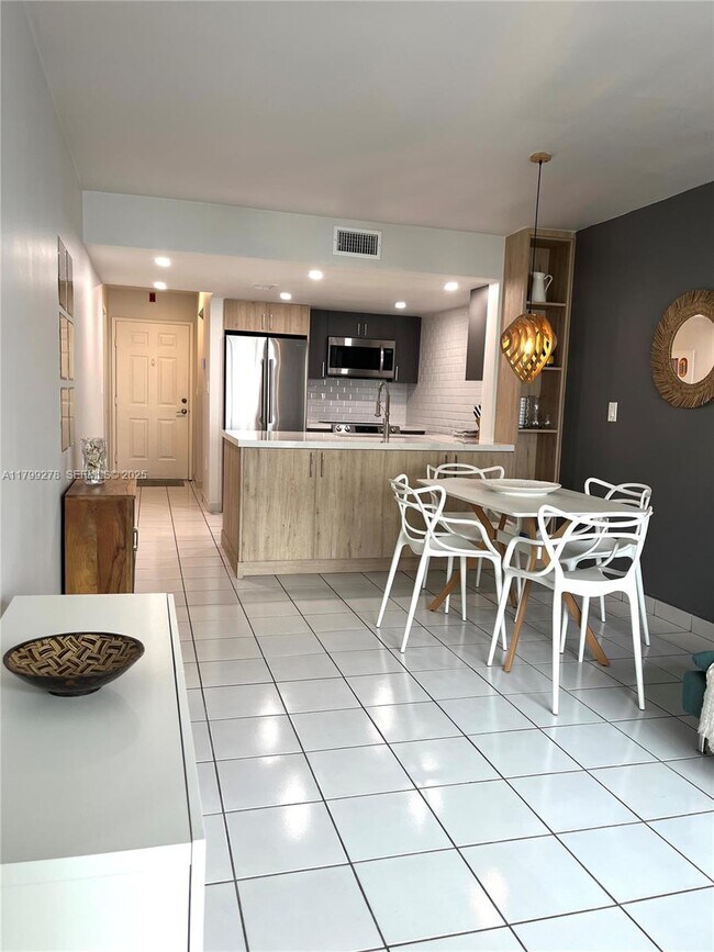 Photo - 6801 Harding Ave Unit 323