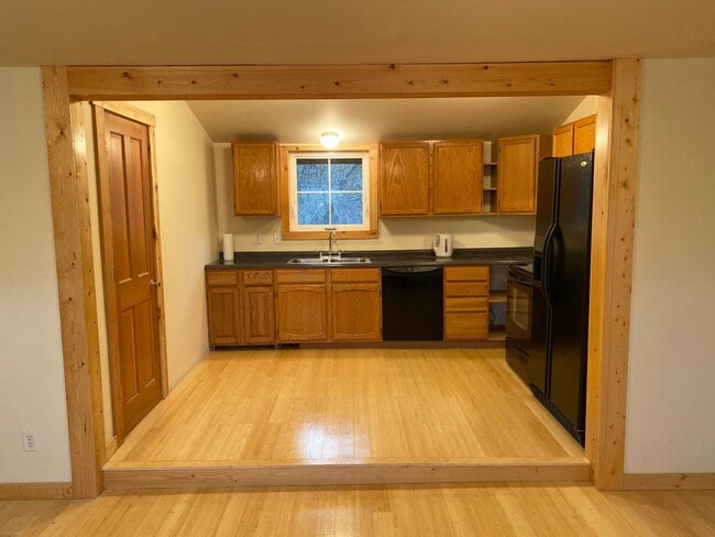 Photo - 102 S O St