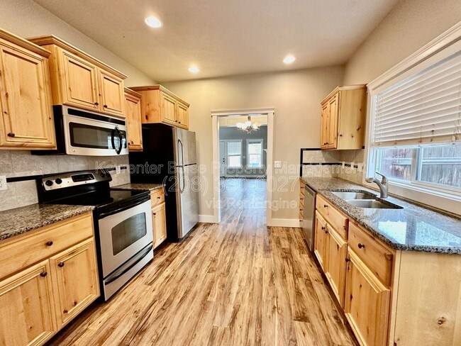 Photo - 2225 S Dorothy Ave