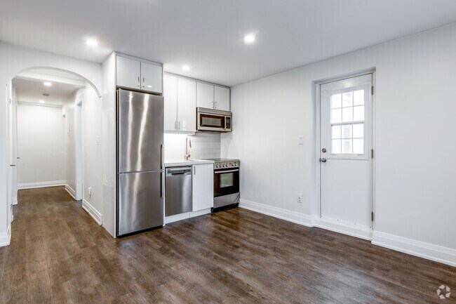 1BR + Den, 1BA - 640SF - Kitchen/Dining/Living Room - 697-701 Eglinton