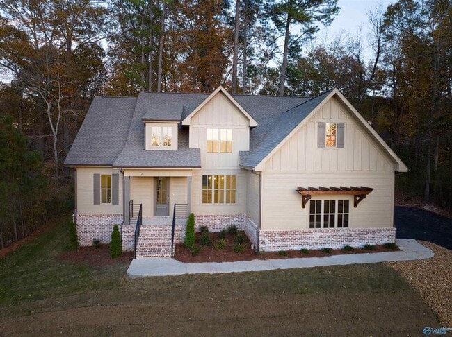Building Photo - NEW Construction Rental Home in Guntersville, AL!