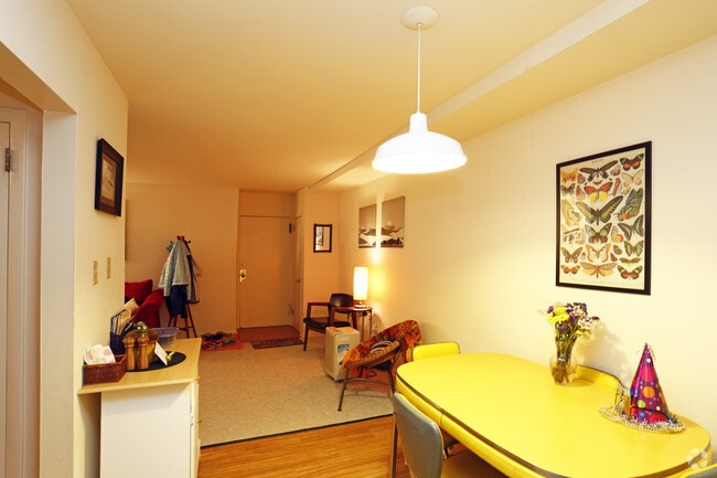 Lion's Gate Apartments